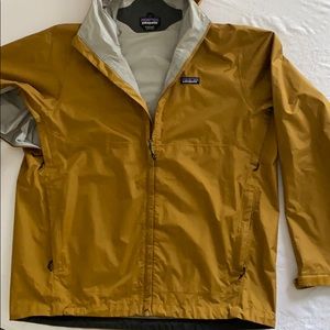 Patagonia men’s rain fly